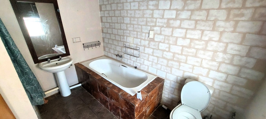 13 Bedroom Property for Sale in Bloemspruit Free State